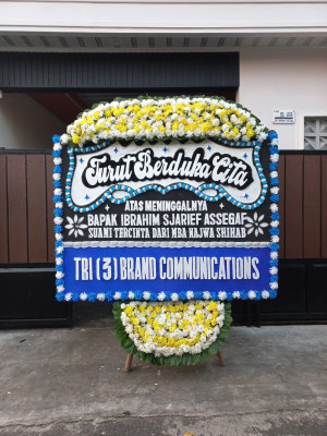 Papan Bunga Duka di Berampu